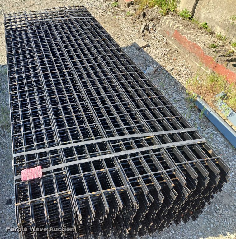 image for item EM7324 (136) wire decks