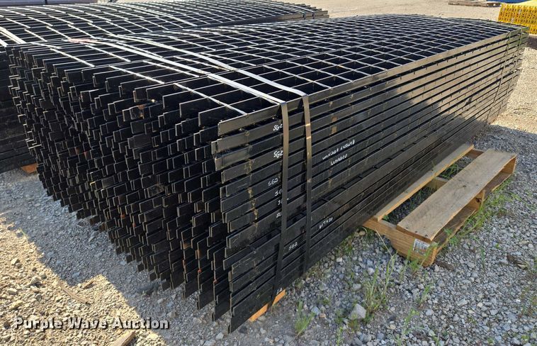 image for item EM7324 (136) wire decks