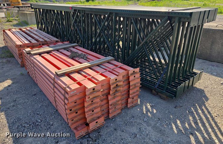 image for item EM7326 Pallet racking 