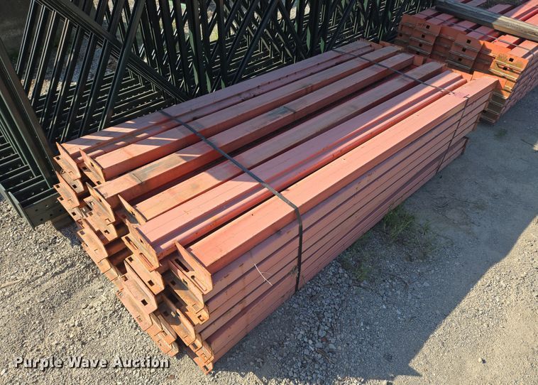 image for item EM7326 Pallet racking 