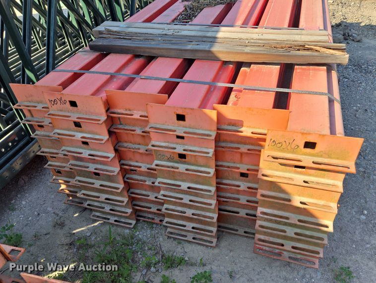 image for item EM7326 Pallet racking 