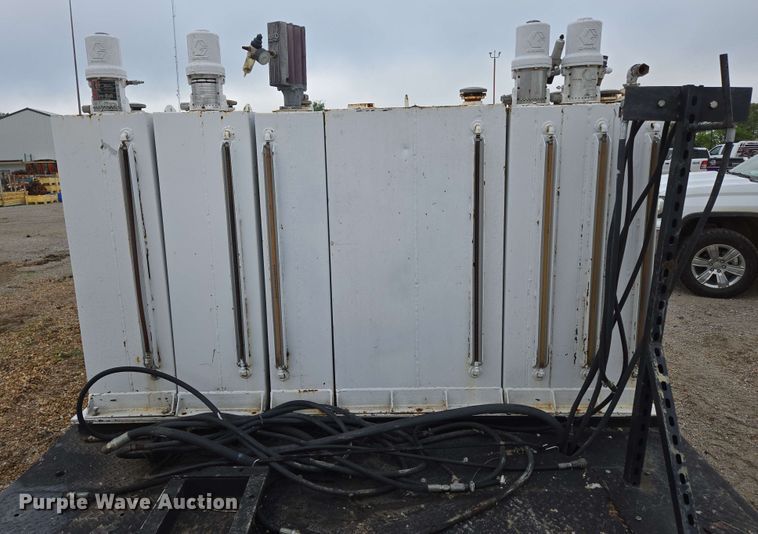 image for item EN3682 Fuel/lube bed