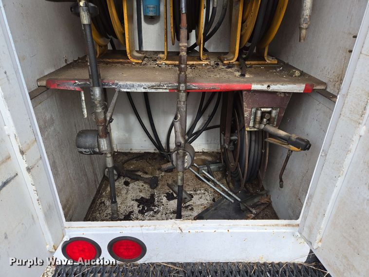 image for item EN3682 Fuel/lube bed