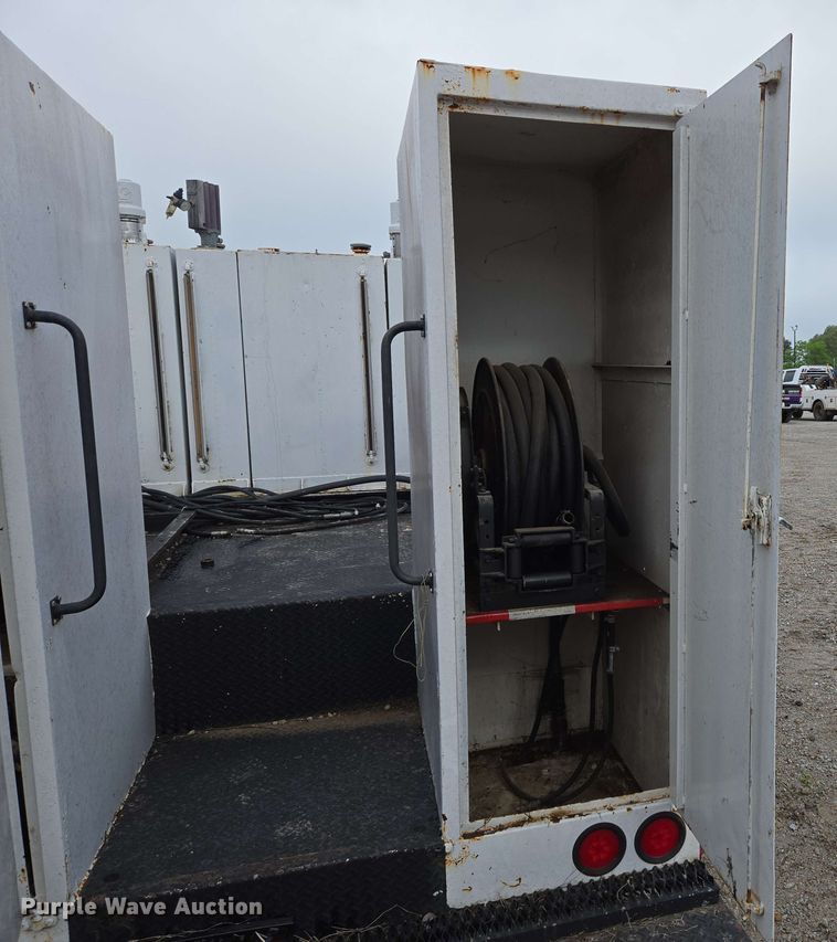 image for item EN3682 Fuel/lube bed