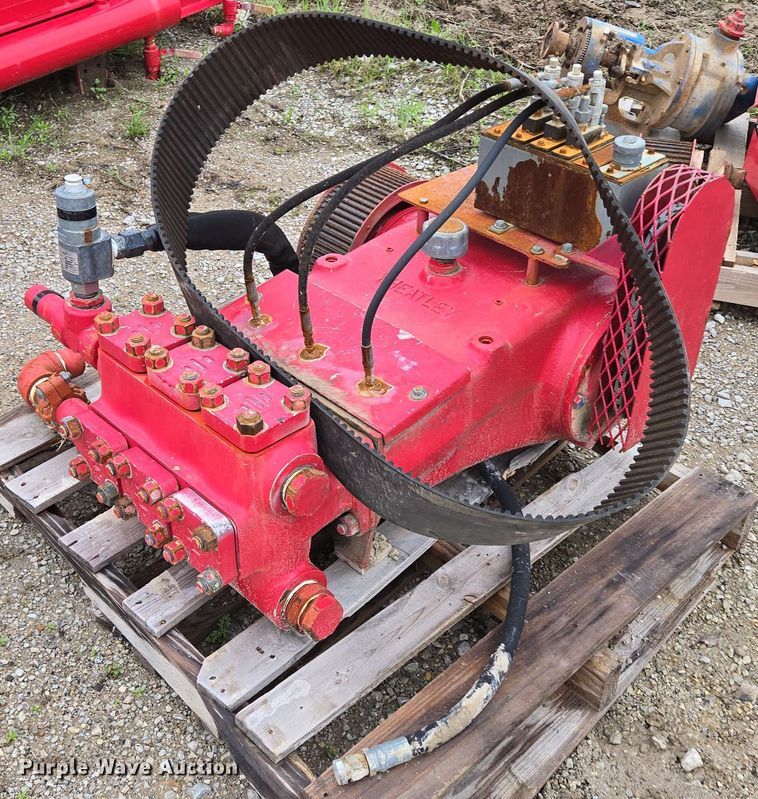 image for item EN3683 Oilfield acidizing pump equipment