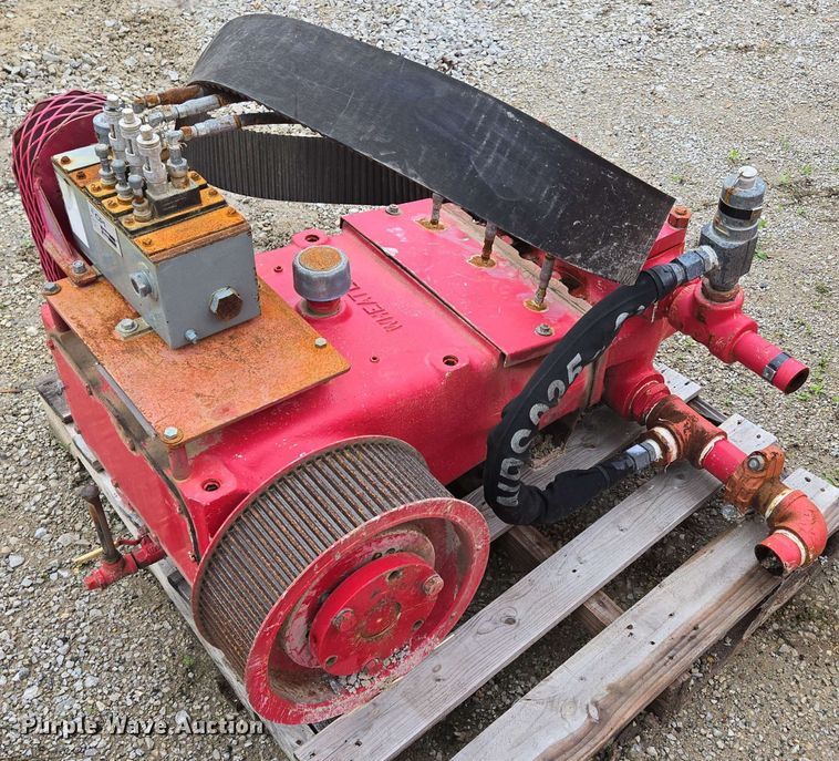 image for item EN3683 Oilfield acidizing pump equipment