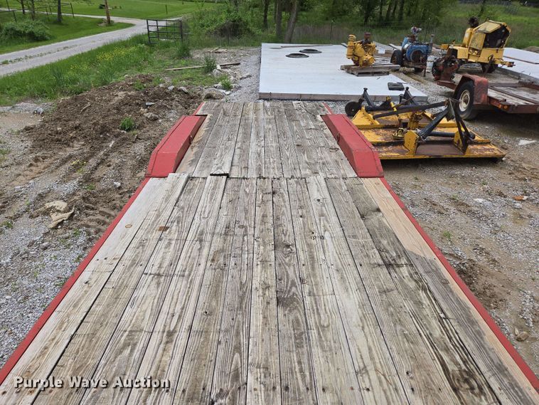 image for item EN3686 2011 Shop built equipment trailer