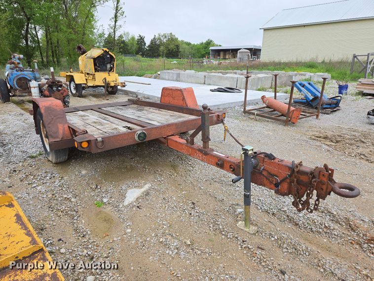 image for item EN3688 1986 The Charles Machine Works S4A tilt deck utility trailer