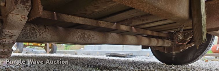 image for item EN3688 1986 The Charles Machine Works S4A tilt deck utility trailer