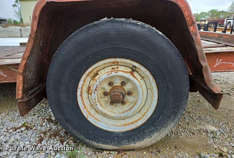 image for item EN3688 1986 The Charles Machine Works S4A tilt deck utility trailer