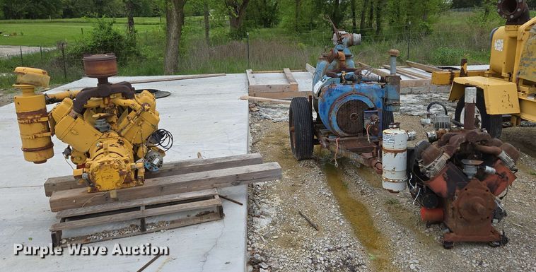 image for item EN3689 (2) pumps