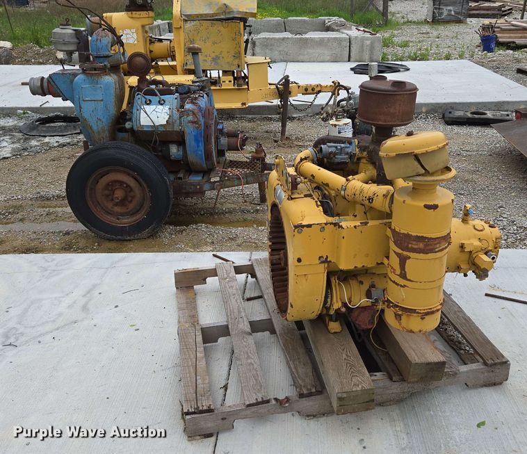 image for item EN3689 (2) pumps