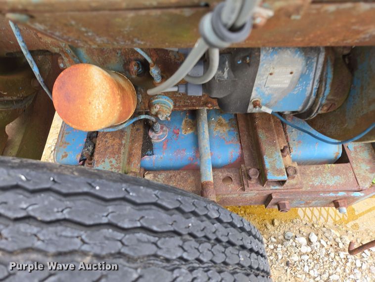 image for item EN3689 (2) pumps