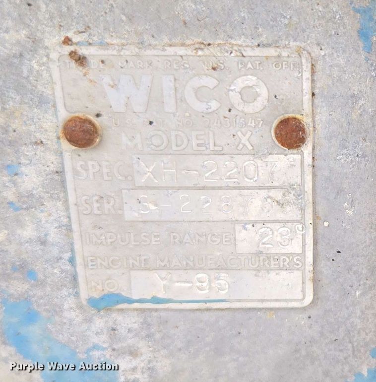 image for item EN3689 (2) pumps