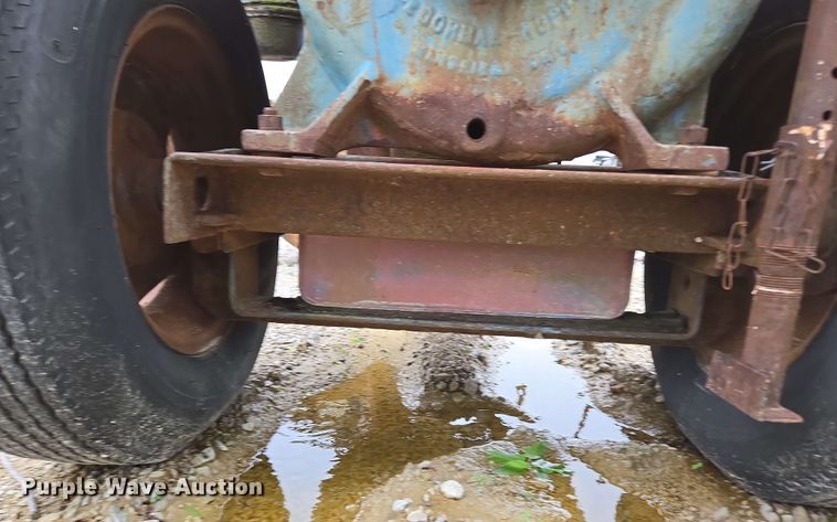 image for item EN3689 (2) pumps