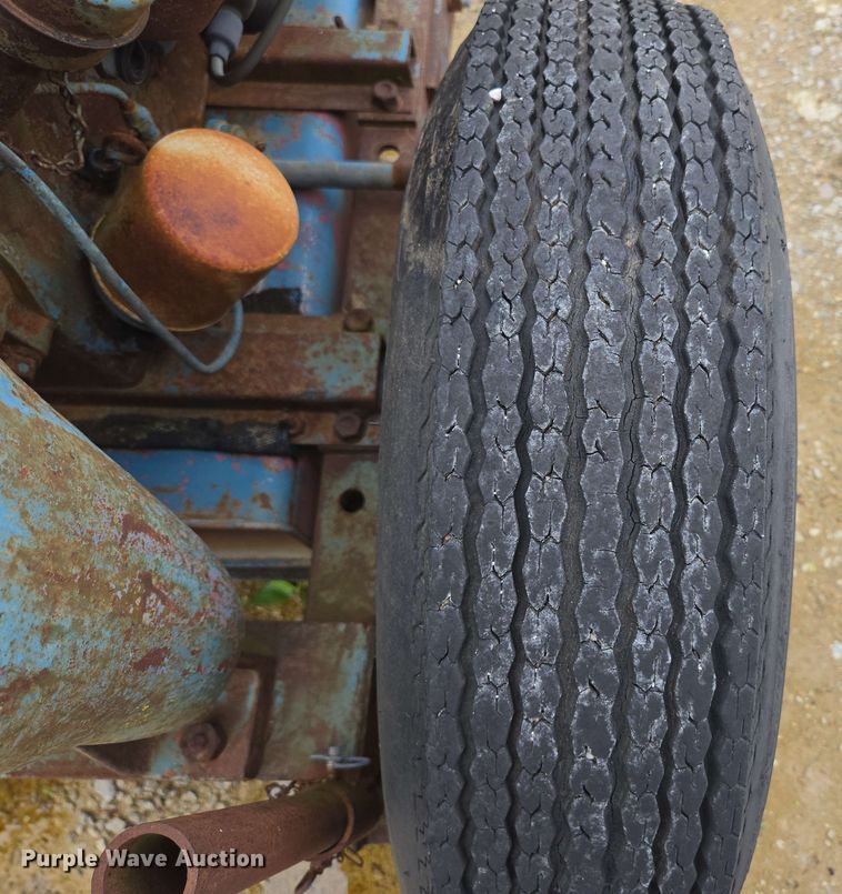 image for item EN3689 (2) pumps