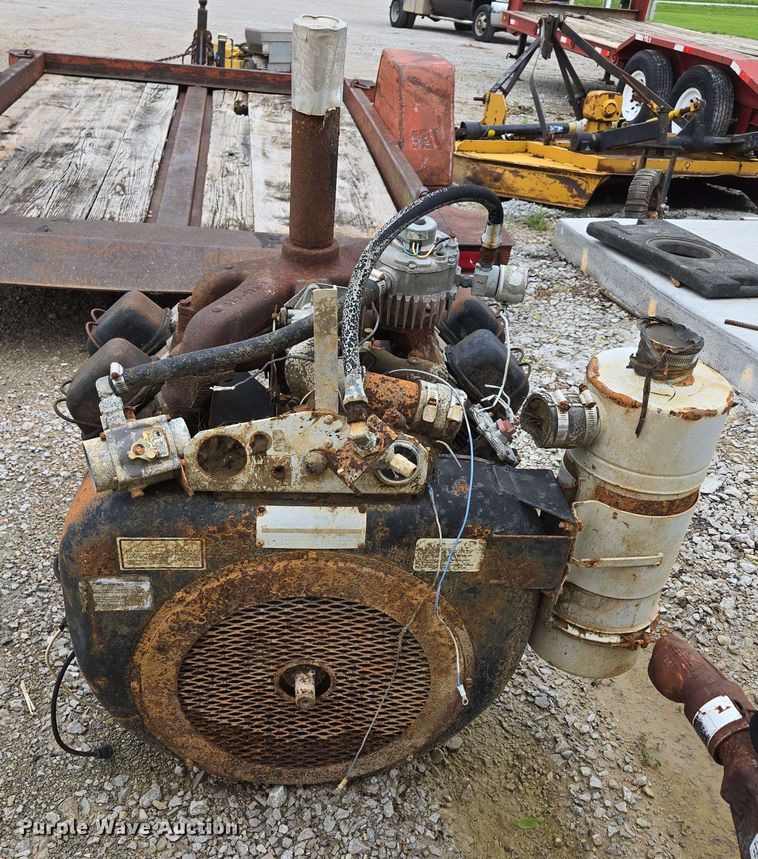 image for item EN3689 (2) pumps