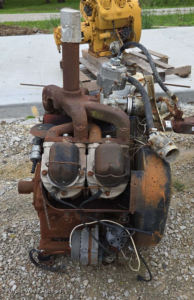 image for item EN3689 (2) pumps