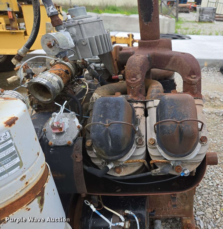 image for item EN3689 (2) pumps