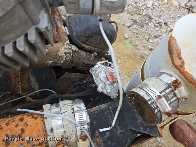 image for item EN3689 (2) pumps