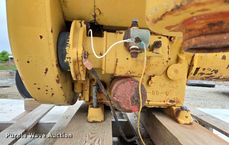 image for item EN3689 (2) pumps