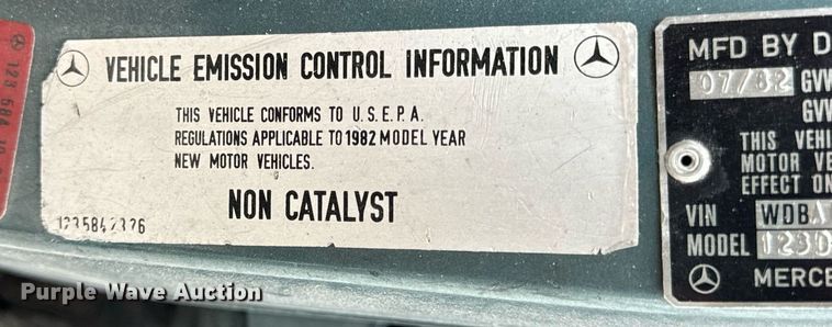 image for item EN4530 1982 Mercedes-Benz 300 