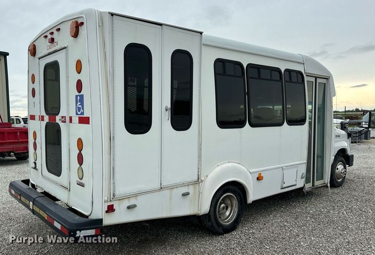 image for item EN4532 2011 Ford E450 Super Duty shuttle bus