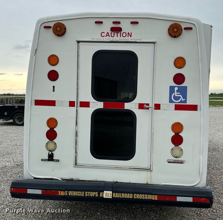 image for item EN4532 2011 Ford E450 Super Duty shuttle bus