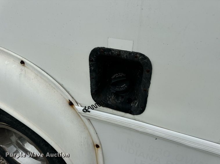 image for item EN4532 2011 Ford E450 Super Duty shuttle bus