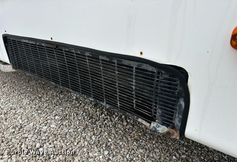 image for item EN4532 2011 Ford E450 Super Duty shuttle bus