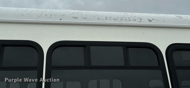 image for item EN4532 2011 Ford E450 Super Duty shuttle bus