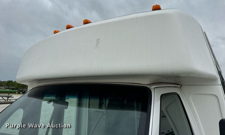 image for item EN4532 2011 Ford E450 Super Duty shuttle bus