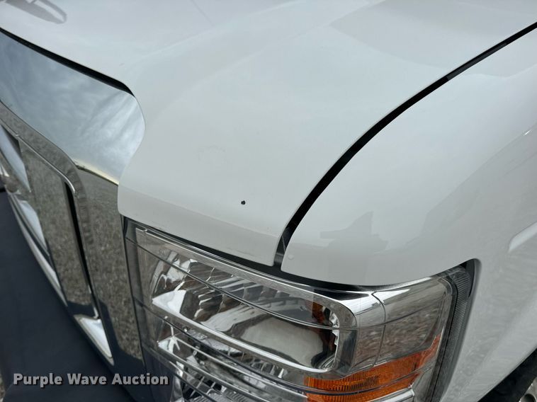 image for item EN4532 2011 Ford E450 Super Duty shuttle bus