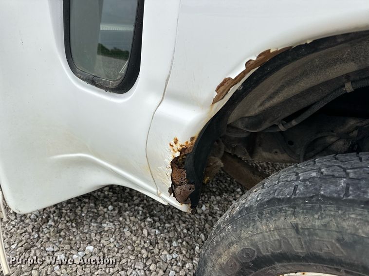 image for item EN4532 2011 Ford E450 Super Duty shuttle bus