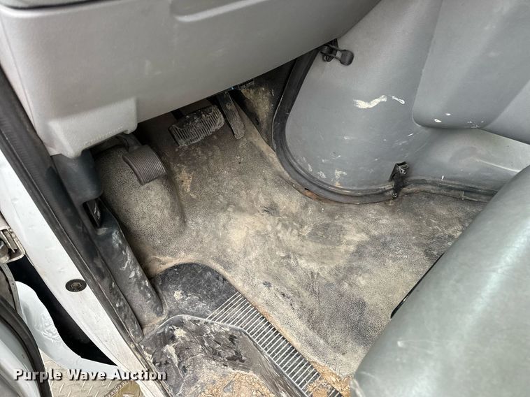 image for item EN4532 2011 Ford E450 Super Duty shuttle bus