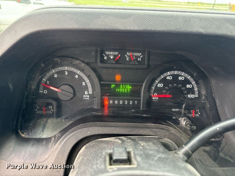 image for item EN4532 2011 Ford E450 Super Duty shuttle bus