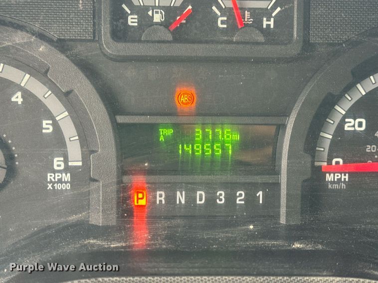 image for item EN4532 2011 Ford E450 Super Duty shuttle bus