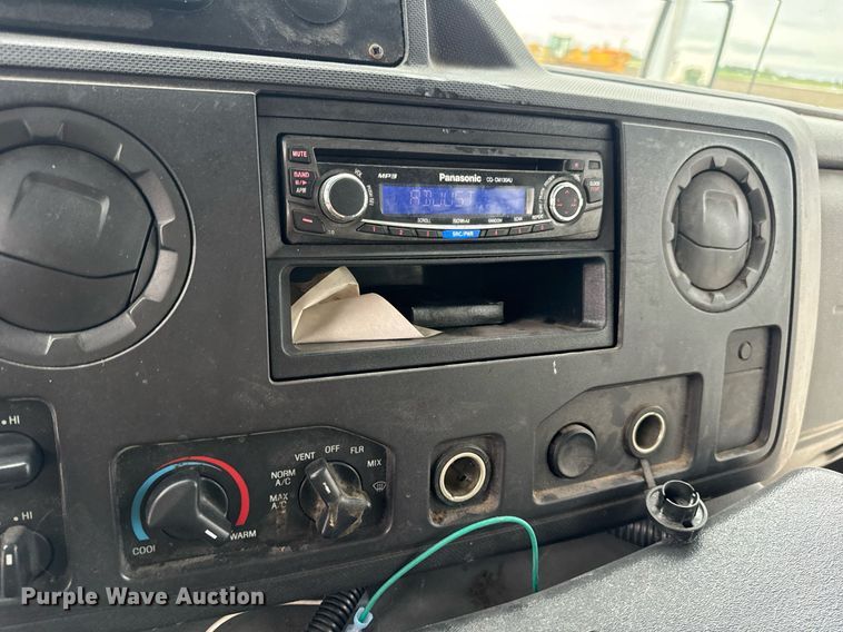 image for item EN4532 2011 Ford E450 Super Duty shuttle bus