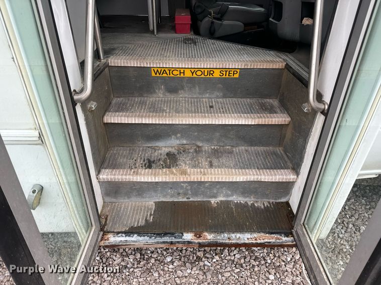 image for item EN4532 2011 Ford E450 Super Duty shuttle bus