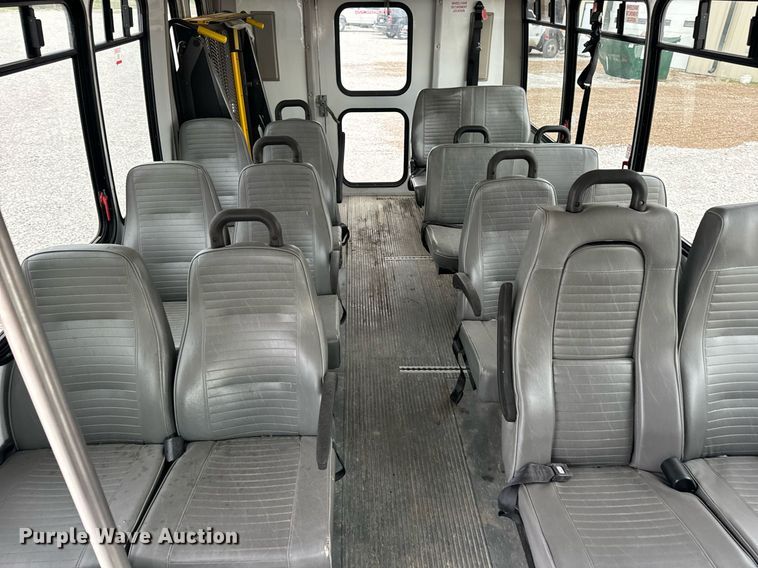 image for item EN4532 2011 Ford E450 Super Duty shuttle bus