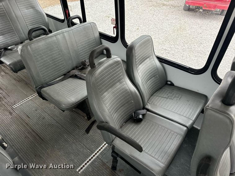 image for item EN4532 2011 Ford E450 Super Duty shuttle bus