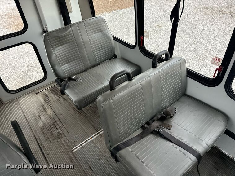 image for item EN4532 2011 Ford E450 Super Duty shuttle bus