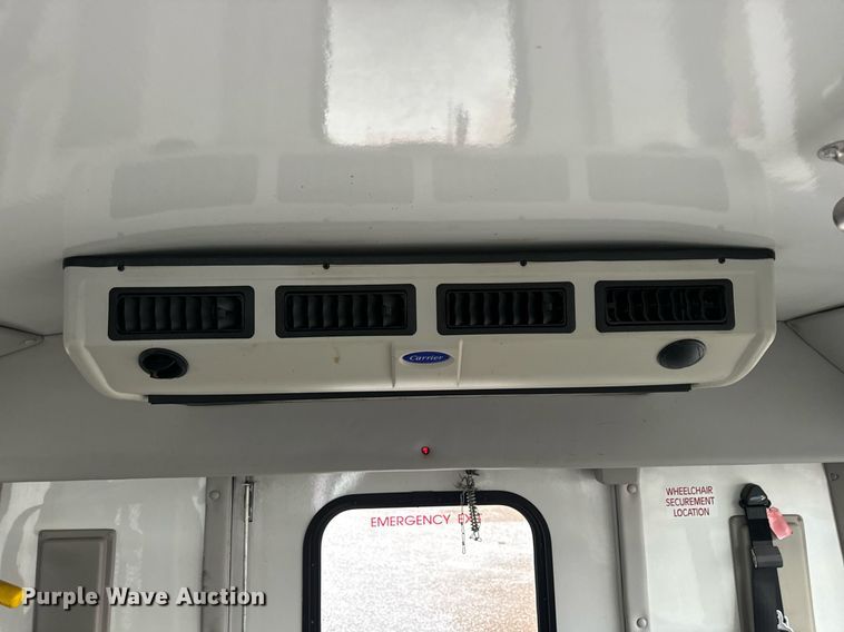 image for item EN4532 2011 Ford E450 Super Duty shuttle bus