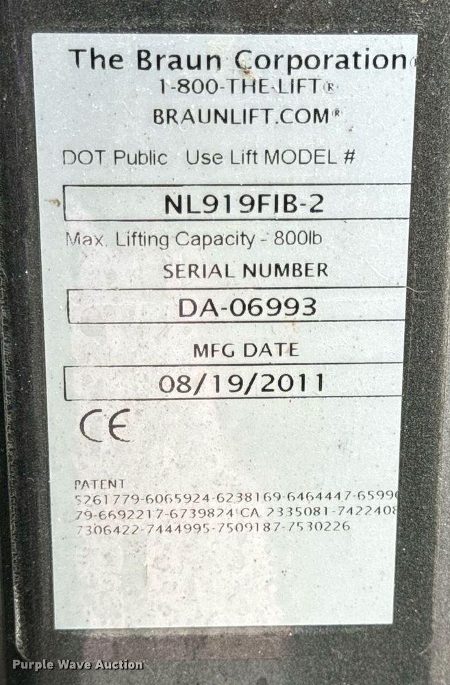 image for item EN4532 2011 Ford E450 Super Duty shuttle bus