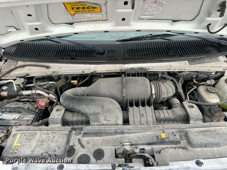 image for item EN4532 2011 Ford E450 Super Duty shuttle bus