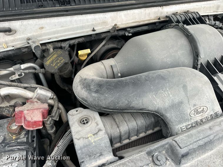 image for item EN4532 2011 Ford E450 Super Duty shuttle bus