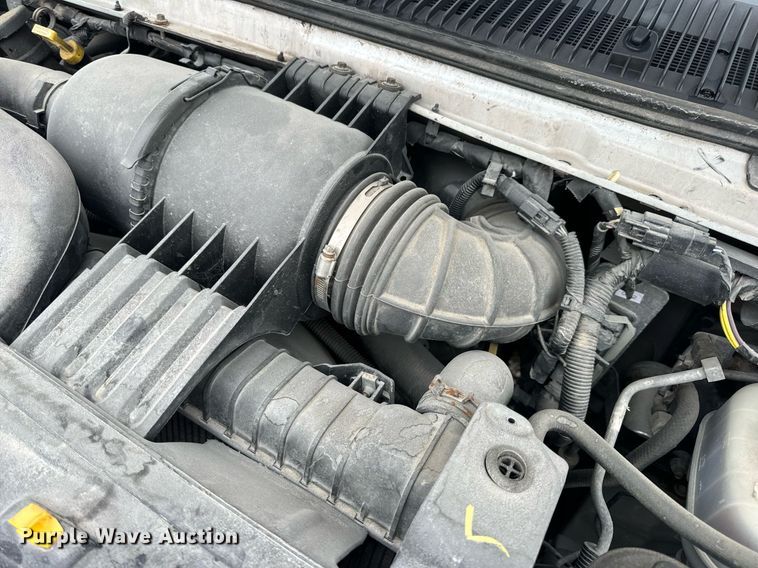 image for item EN4532 2011 Ford E450 Super Duty shuttle bus