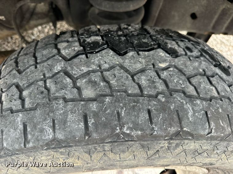 image for item EN4532 2011 Ford E450 Super Duty shuttle bus