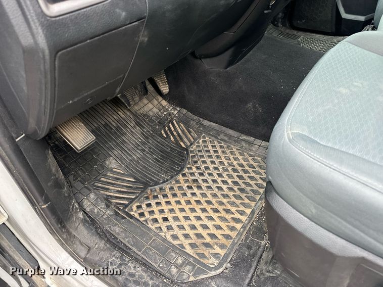 image for item EN4536 2017 Dodge Ram 1500 Quad Cab pickup truck