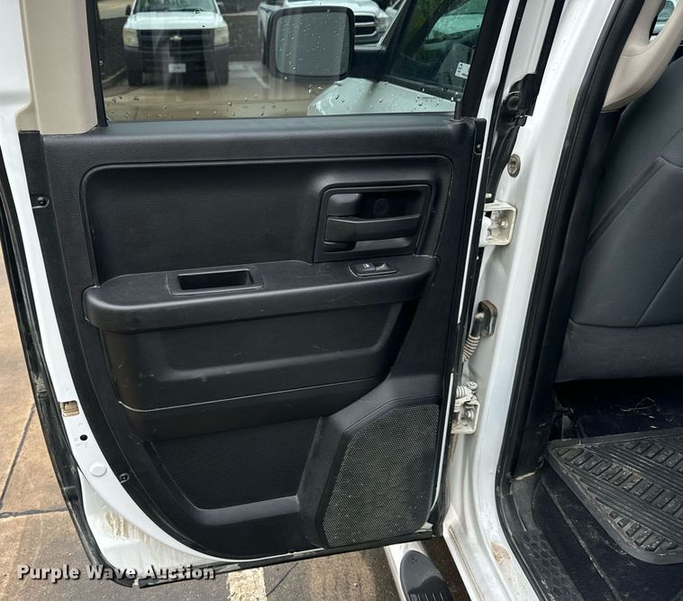 image for item EN4536 2017 Dodge Ram 1500 Quad Cab pickup truck